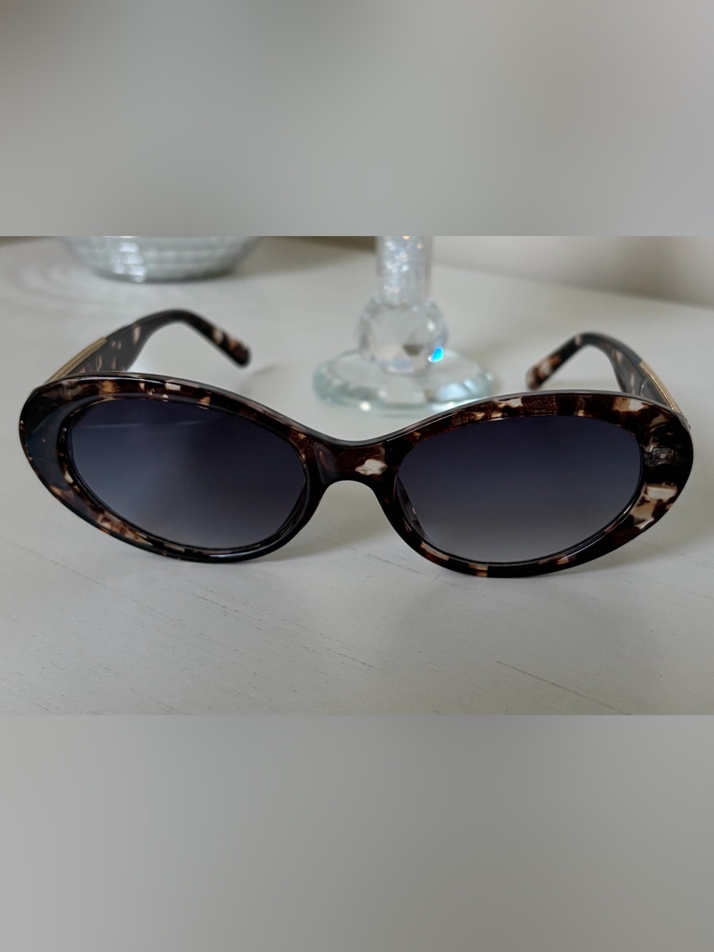 Tortoiseshell Oval Women's Sunglasses - Brown Gradient Lenses